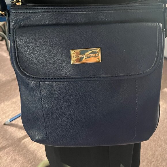 TOMMY HILFGER NAVY IMITATION LEATHER WITH GOLD TONE HARDWARE CROSSBODY/SHOULDER - Picture 3 of 5